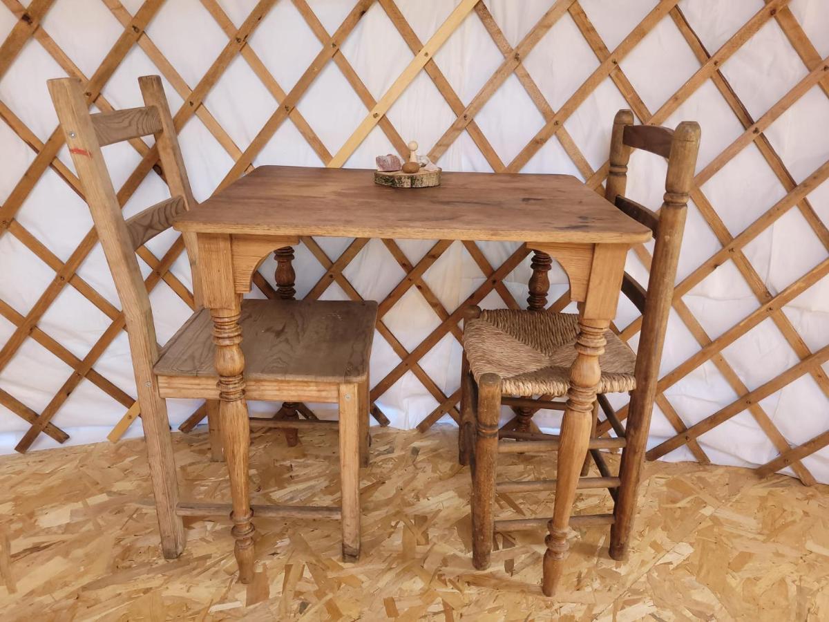 Отель Slapen Tussen De Ezels In De Yurt Арсхот Экстерьер фото
